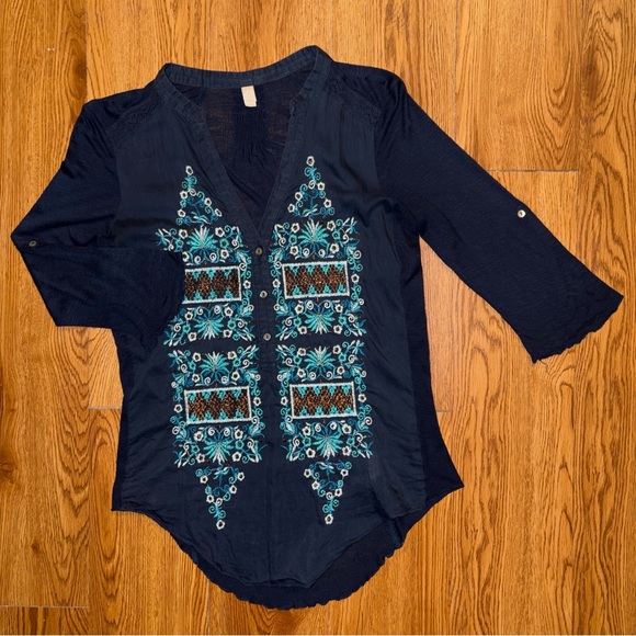 Tiny by Anthropologie Larimar Embroidered Henley Navy Small - Picture 3 of 12